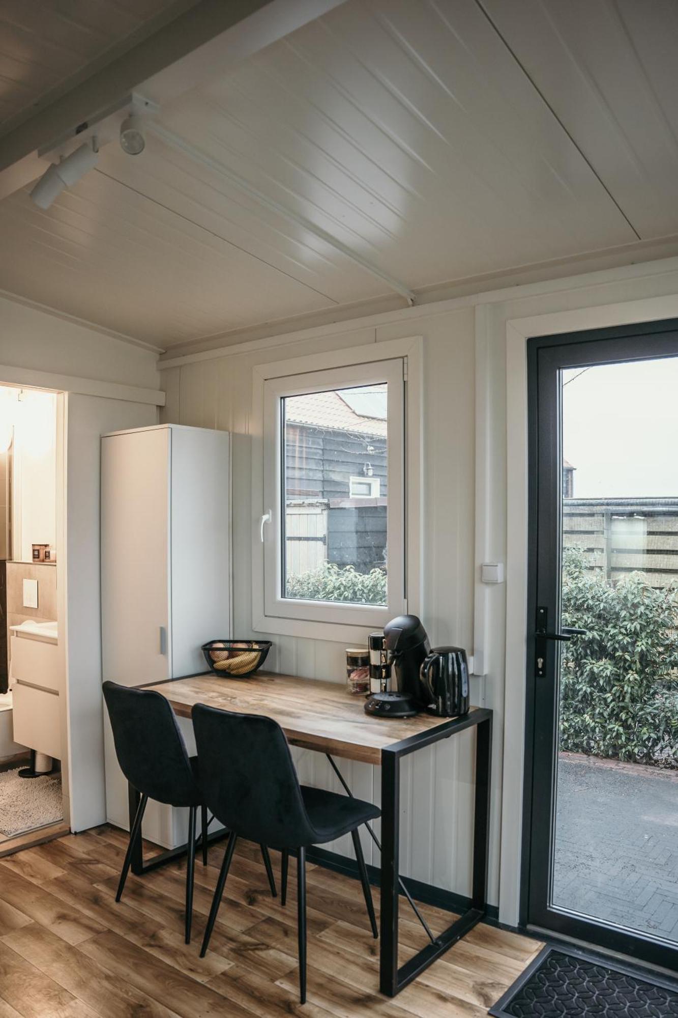 Luxe Tiny House Incl Jacuzzi En Strandhuisje In Zomerseizoen Meliskerke Exterior foto